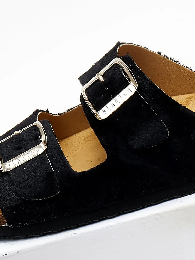 Σανδάλια με συνθετικό ponyskin - Μαύρο - Image 4