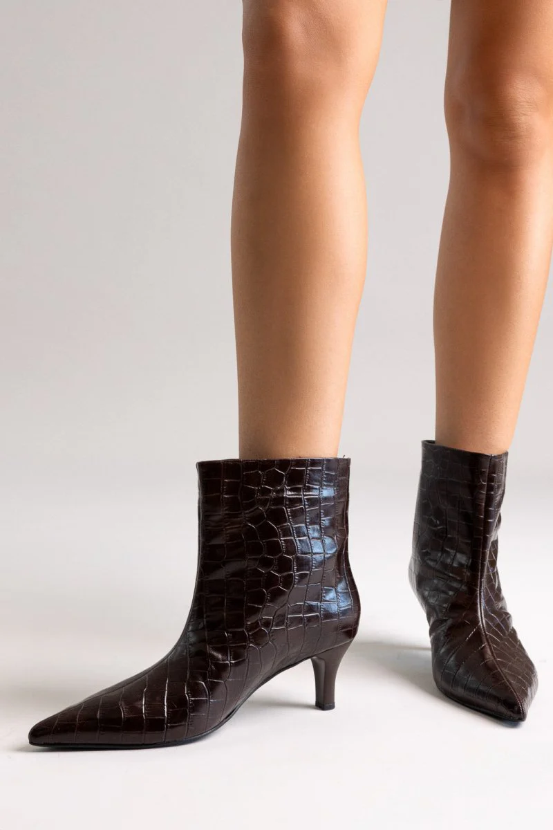 Μποτάκια με kitten heel - Καφέ Croc - Image 5