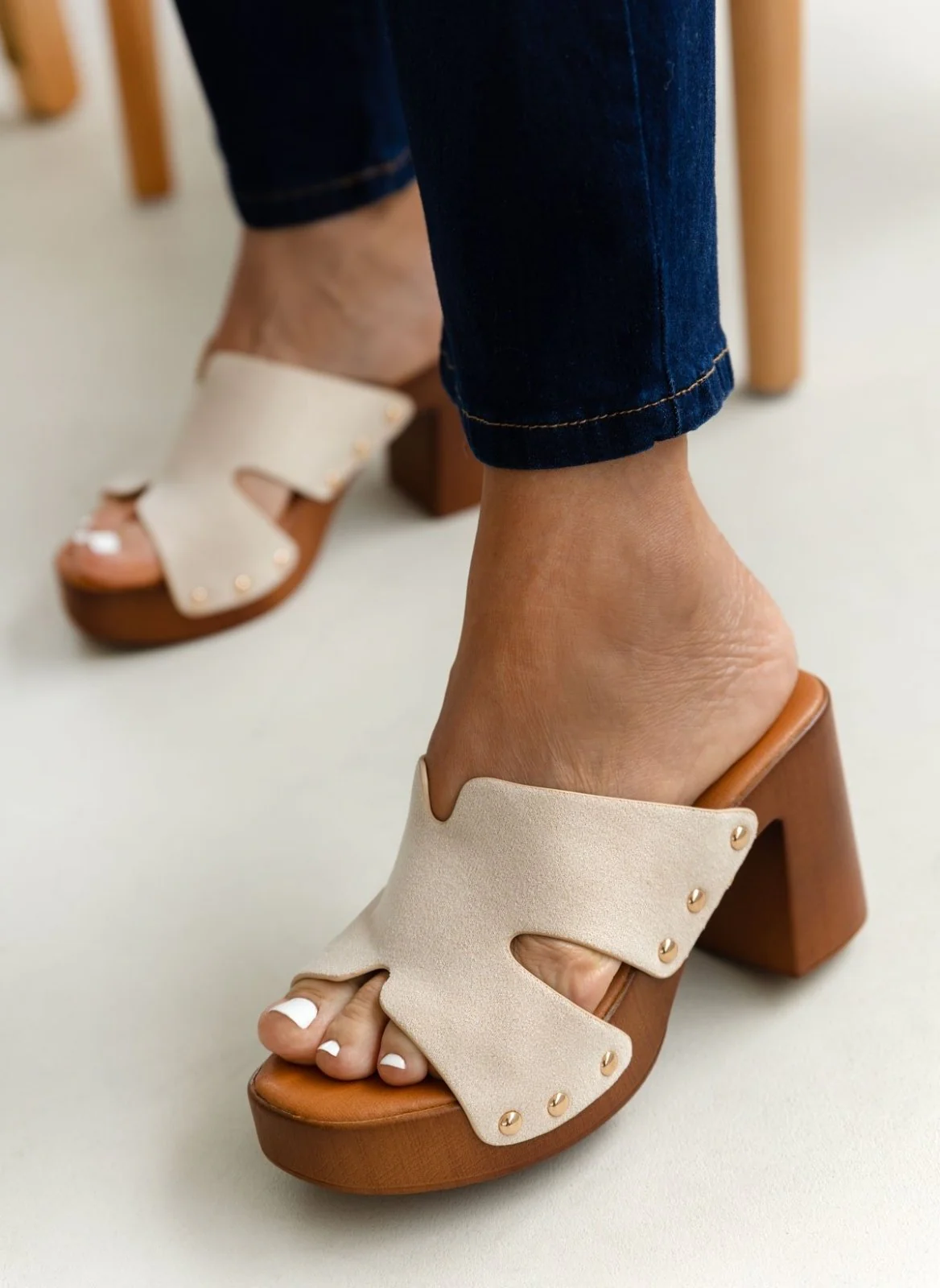 Σουέντ Clogs με τρουκς - Μπεζ - Image 7