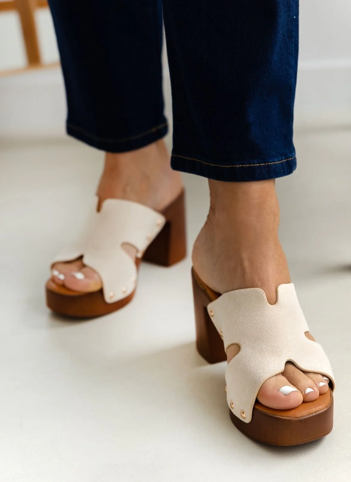 Σουέντ Clogs με τρουκς - Μπεζ - Image 8