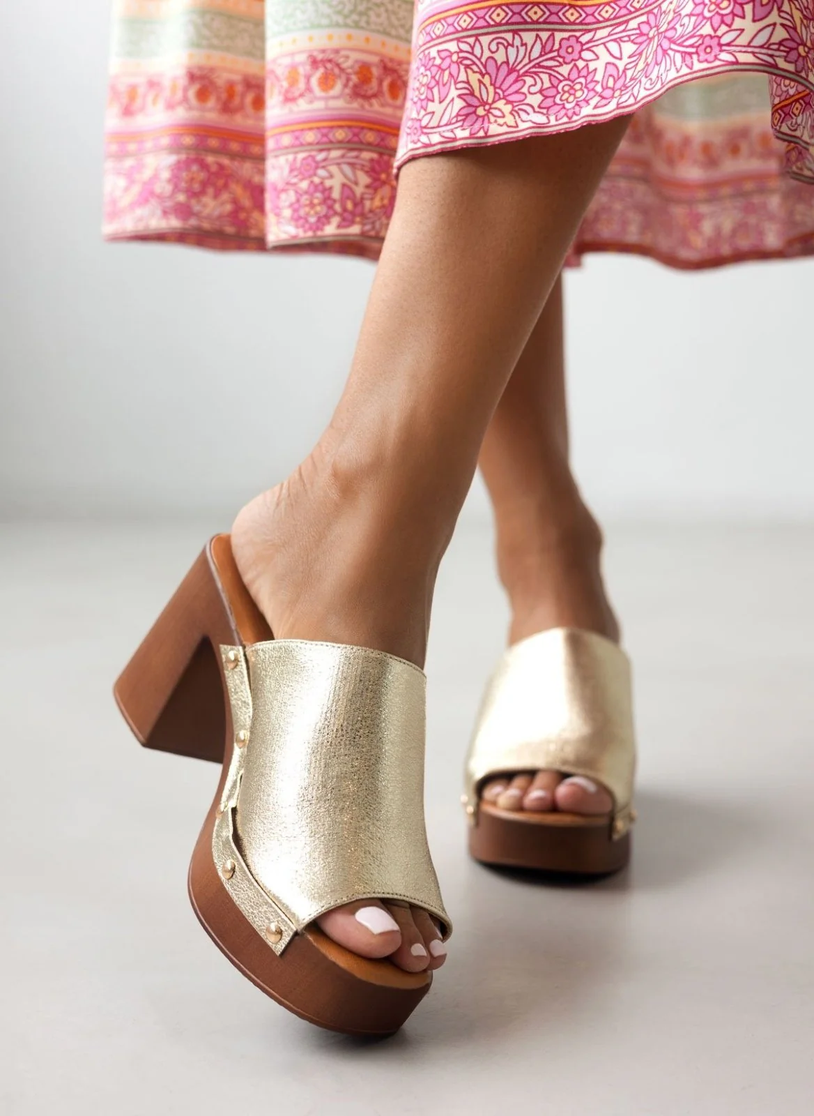 Clogs με Τρουκς - Χρυσό - Image 8
