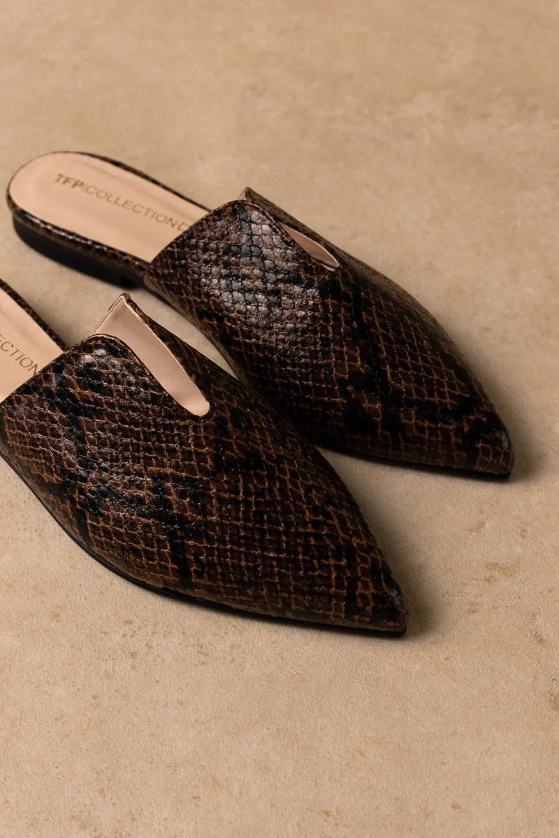 Μυτερά Mules - Καφέ Snake Print - Image 3