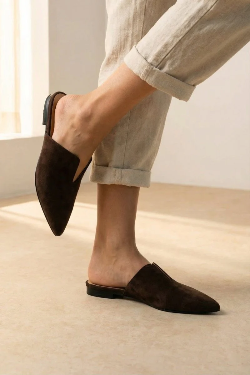 Μυτερά Mules - Καφέ Σουέτ - Image 10
