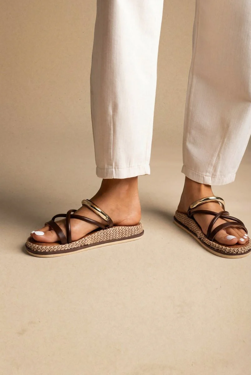 Flatform Σανδάλια με Μεταλλική Λεπτομέρεια - Καφέ Ματ - Image 2