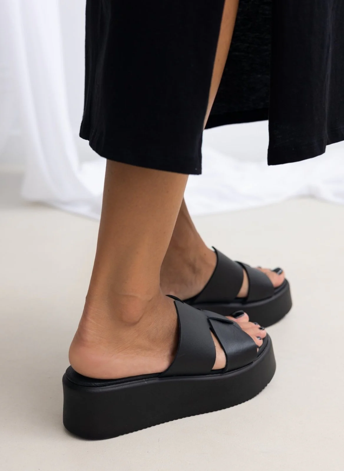 Δερμάτινα σανδάλια flatform με τρουκς - Μαύρο - Image 6