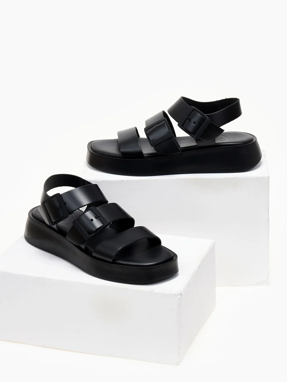 Δερμάτινα σανδάλια flatform- Μαύρο - Image 4