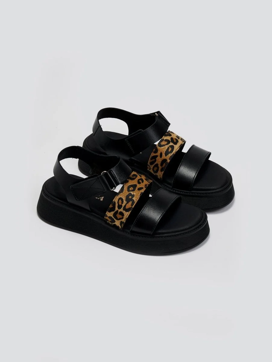 Δερμάτινα flatform με velcro - Μαύρο - Image 3
