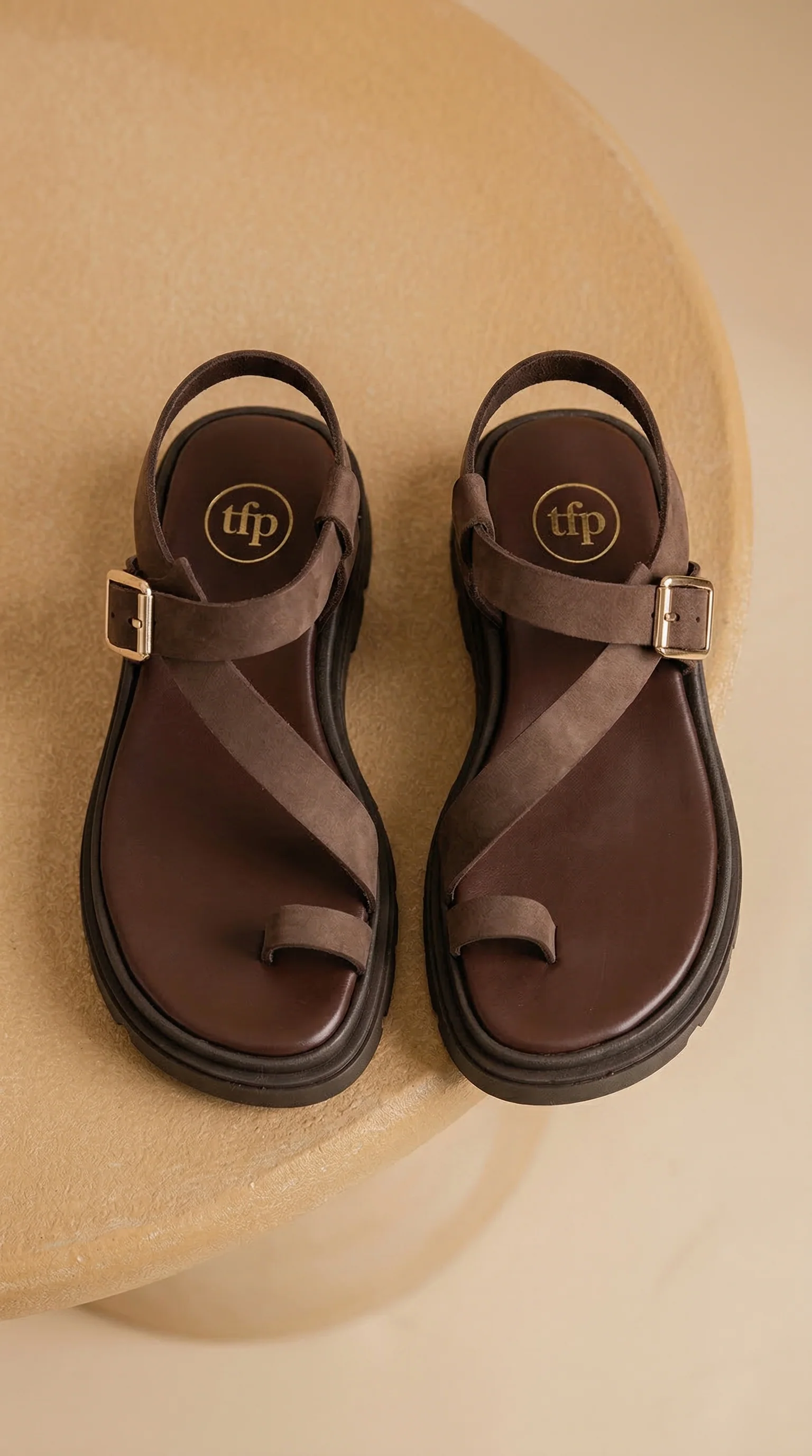 Σανδάλια nubuck με λουράκι - Καφέ - Image 6