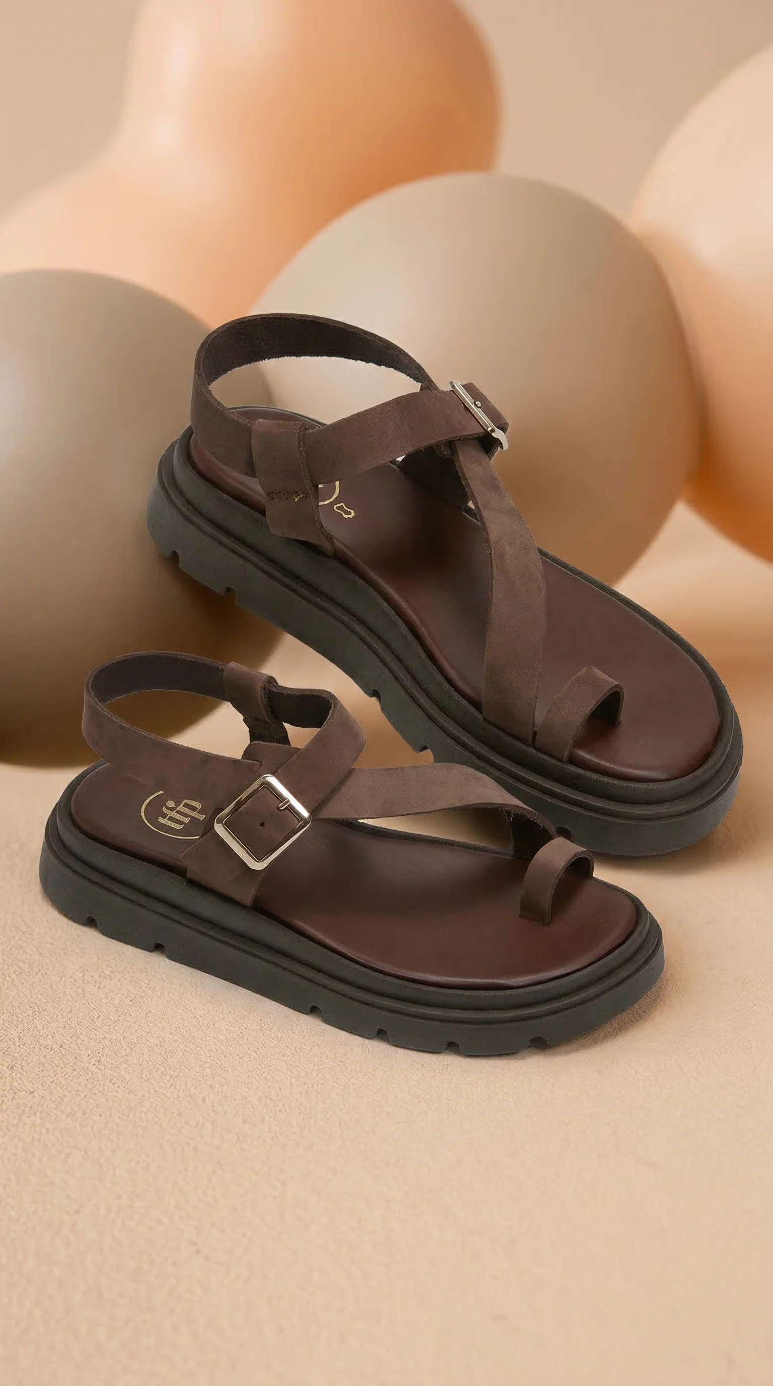 Σανδάλια nubuck με λουράκι - Καφέ - Image 7