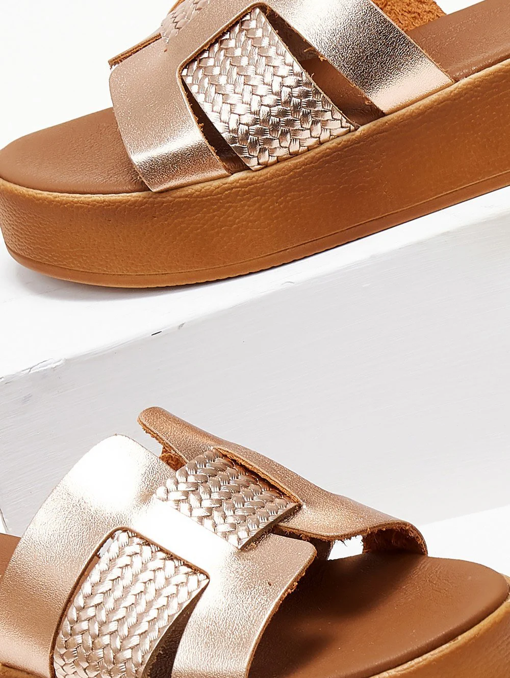 Flatform Σανδάλια με Πλεκτό Σχέδιο - Χαλκός - Image 2