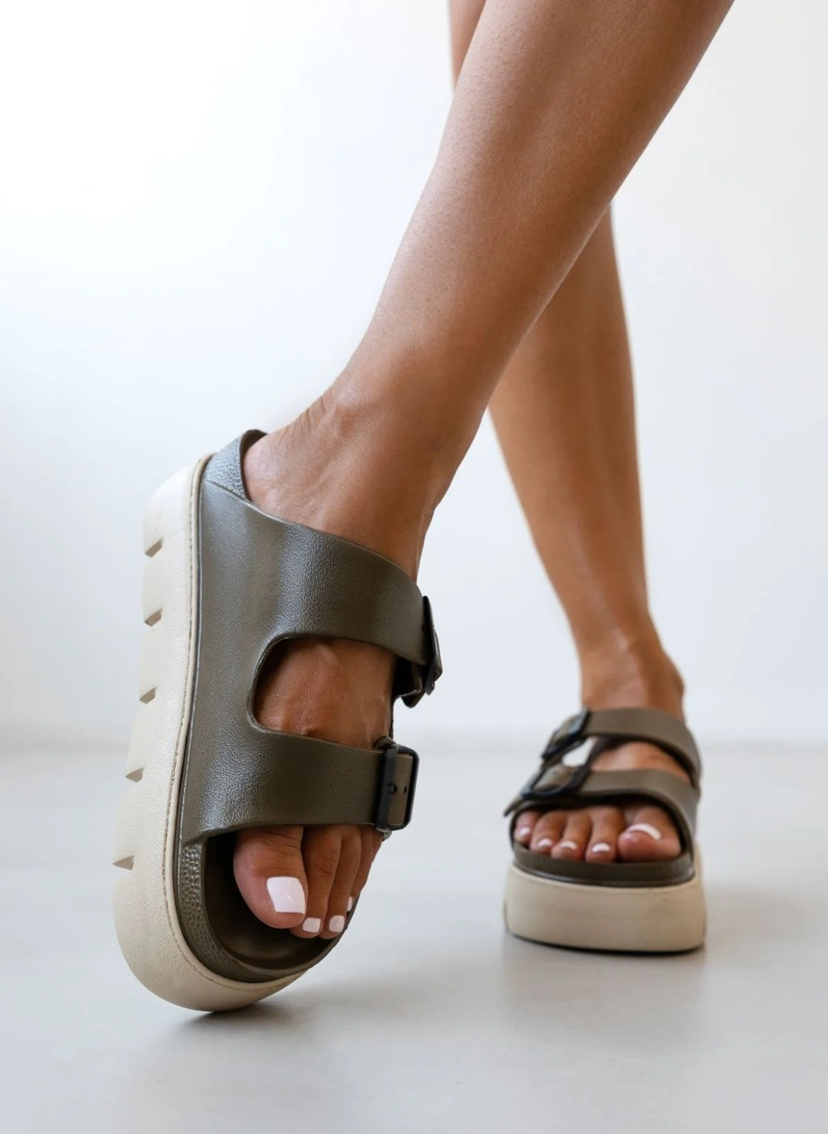 Slides Flatform με αγκράφα - Λαδί - Image 8