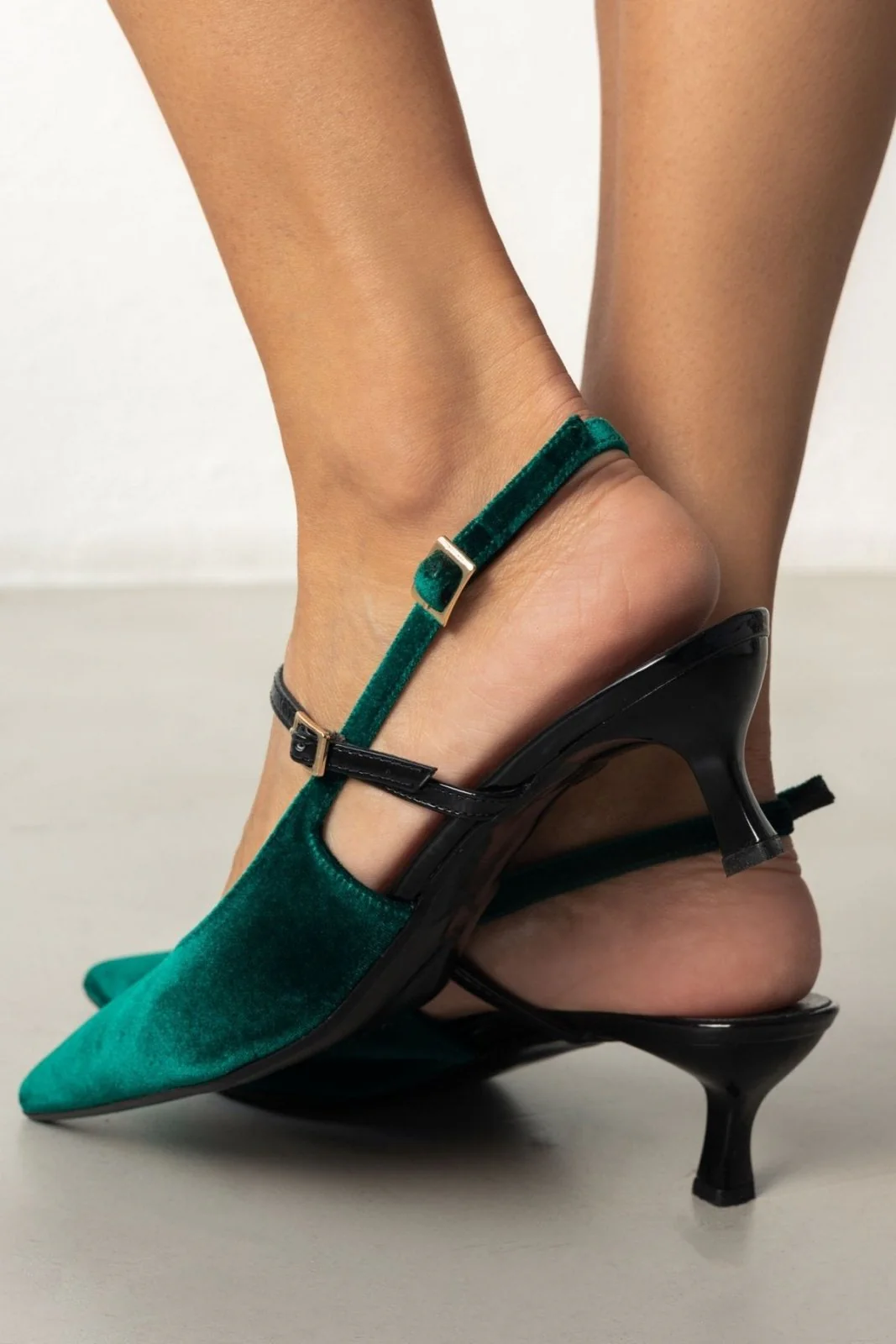 Βελούδινες Μυτερές Γόβες Slingback - Κυπαρισσί - Image 6