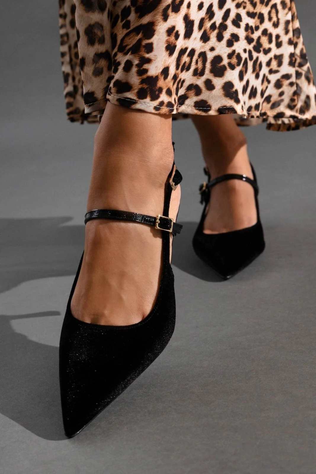 Βελούδινες Μυτερές Γόβες Slingback - Μαύρο - Image 5