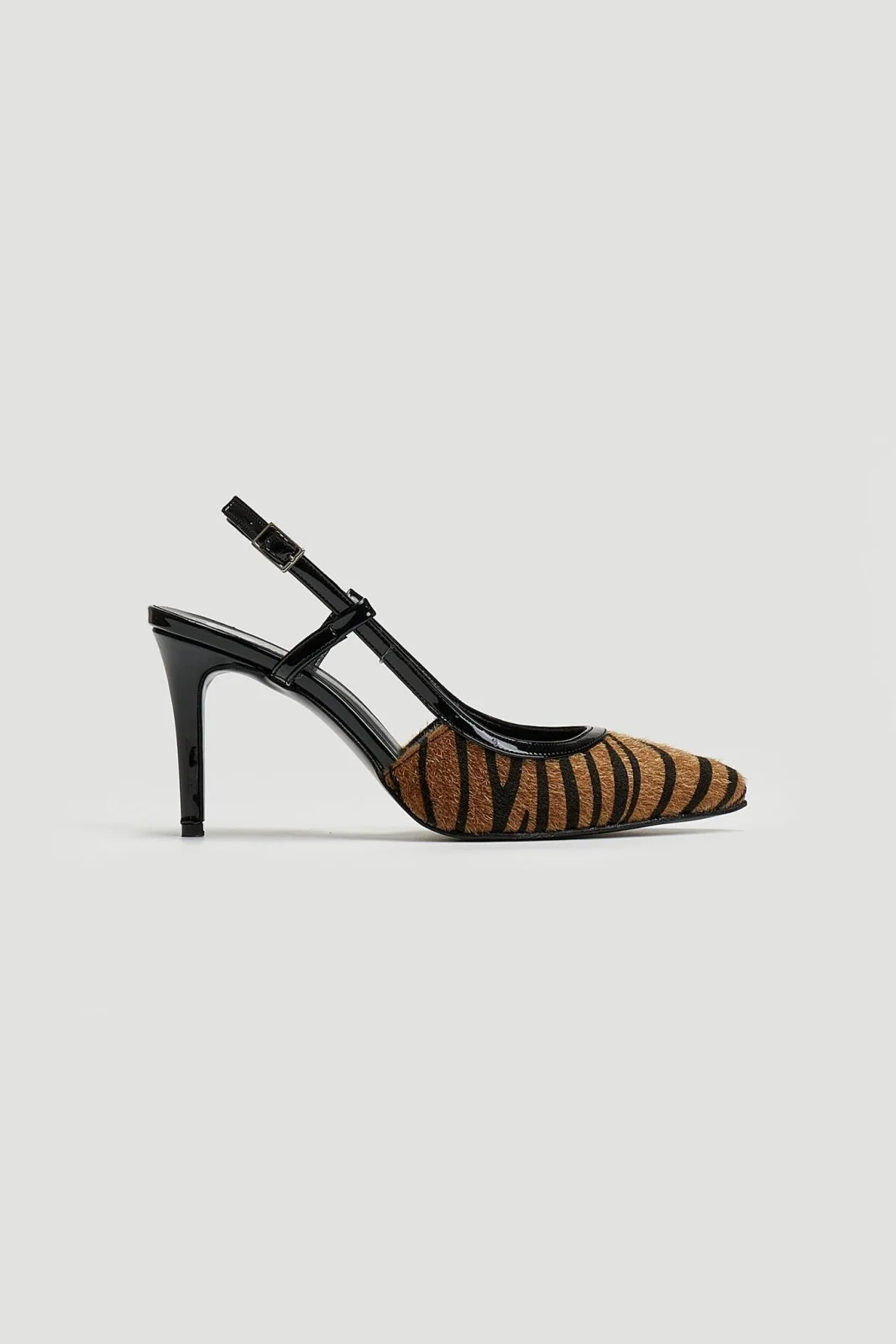 Γόβες μυτερές slingback- Ζέβρα