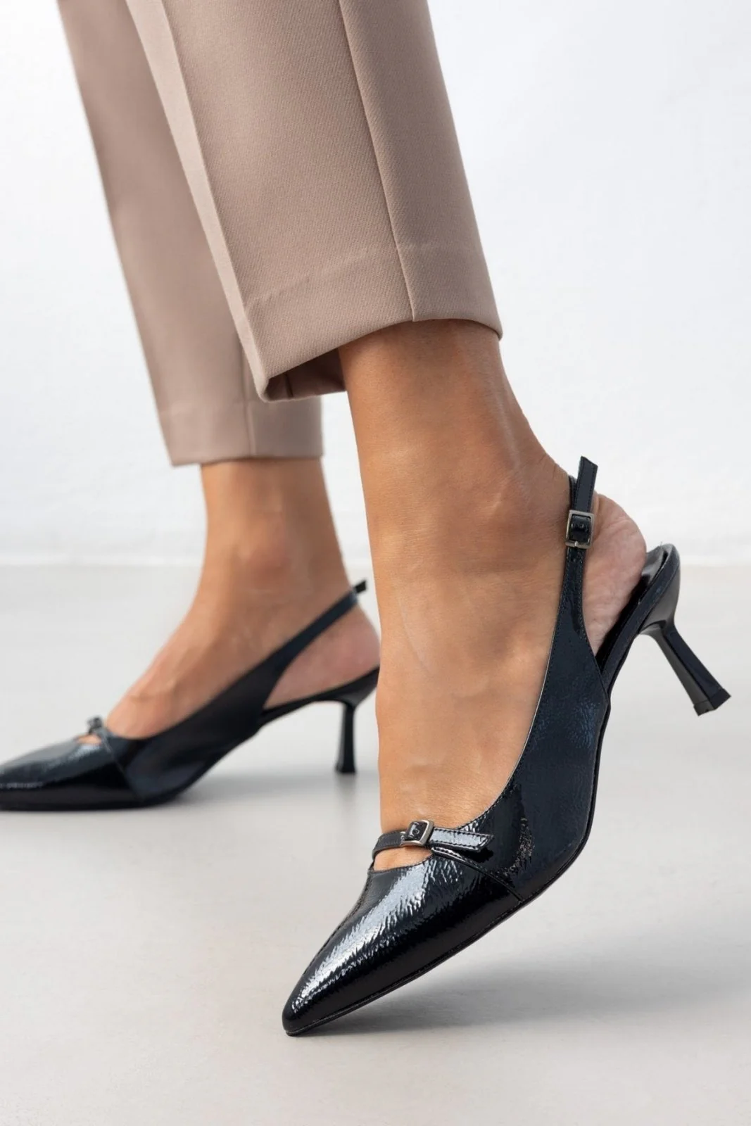 Λουστρίνι Γόβες Slingback - Μαύρο - Image 9