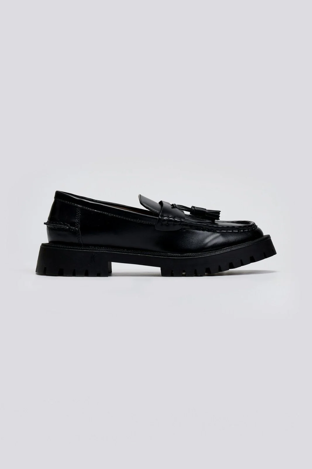 Loafers με χοντρή σόλα και κρόσσια - Μαύρο - Image 5
