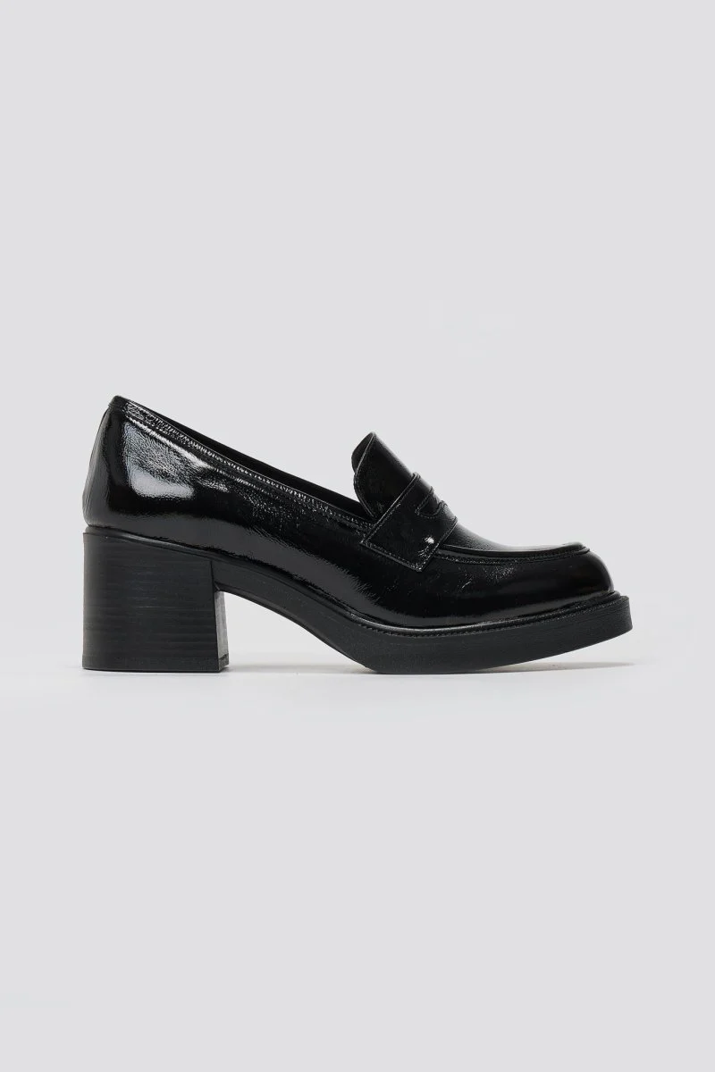 Δερμάτινα loafers με τακούνι - Μαύρο Λουστρίνι - Image 3
