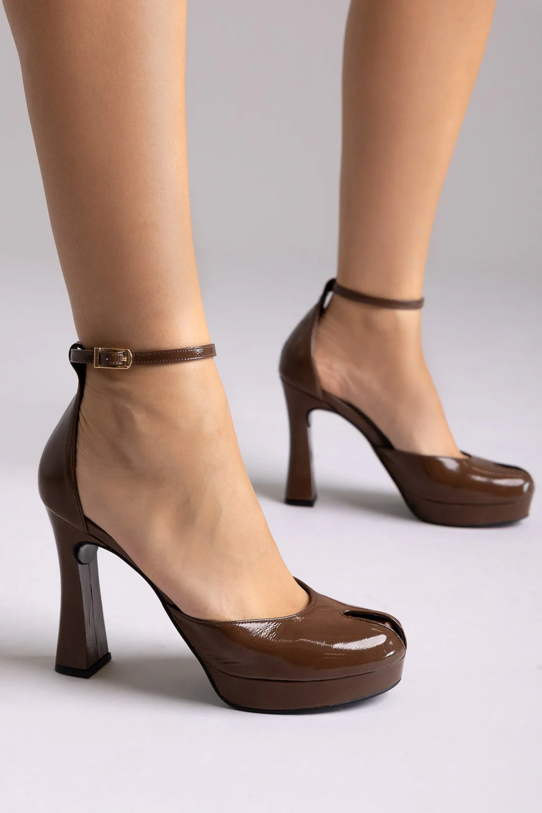 Γόβες Peep Toe - Ανοιχτό Καφέ Λουστρίνι - Image 5