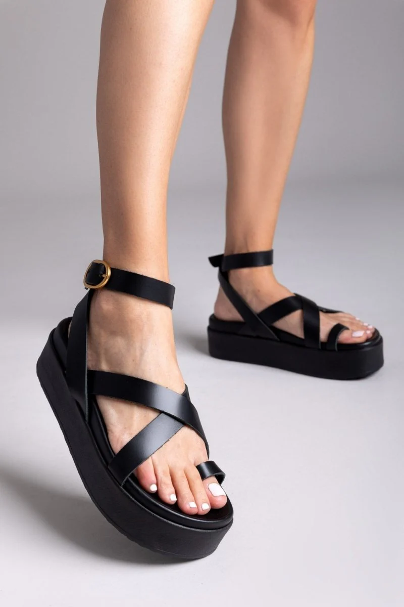 Δερμάτινα σανδάλια flatform- Μαύρο - Image 7