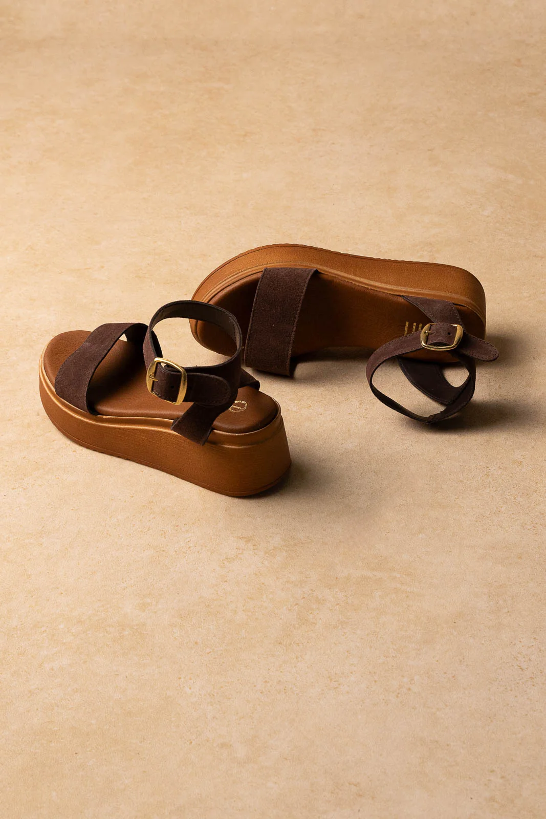 Suede flatforms με μπαρέτα - Καφέ - Image 3