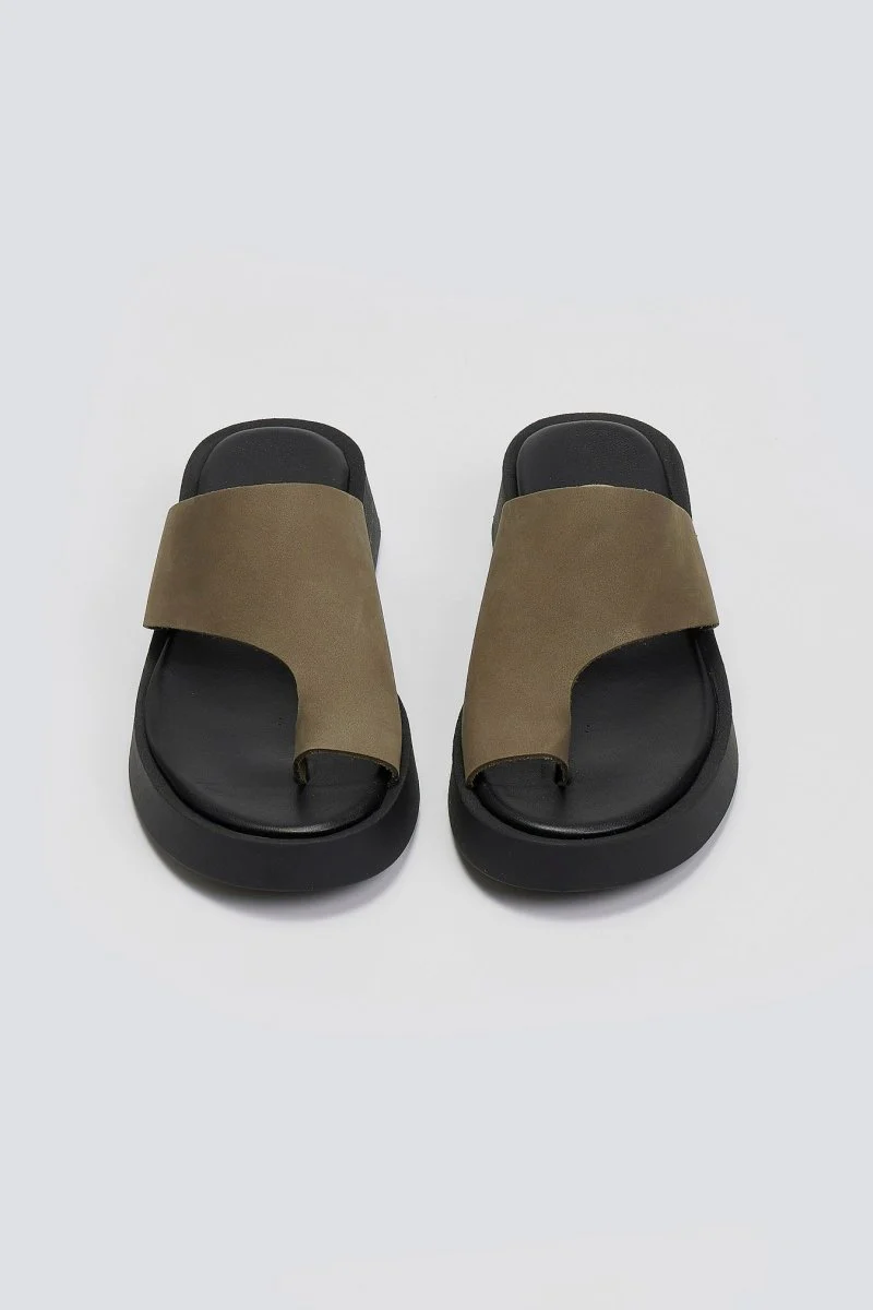 Σανδάλια nubuck με ασύμμετρη φάσα - χακί - Image 5