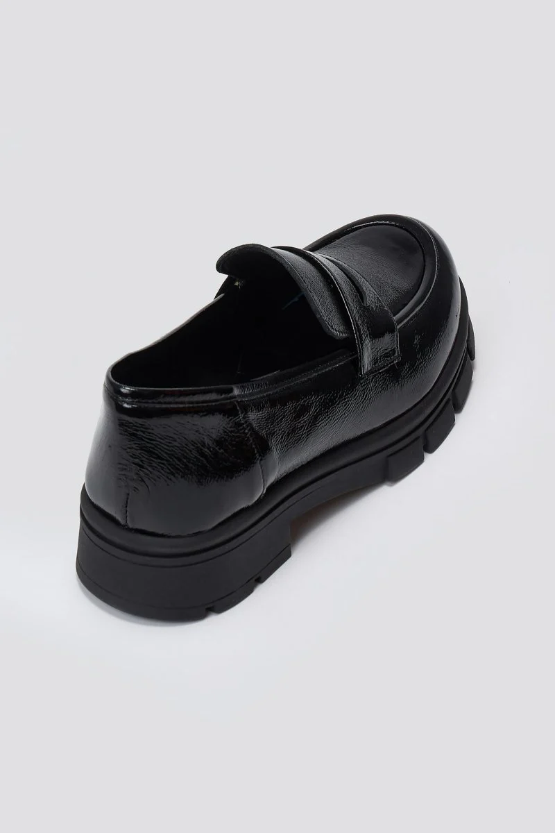Loafers με τρακτερωτή σόλα - Μαύρο λουστρίνι - Image 7